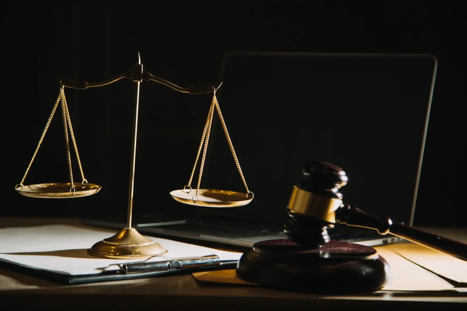 مكتب الثقة للمحاماة والاستشارات القانونية